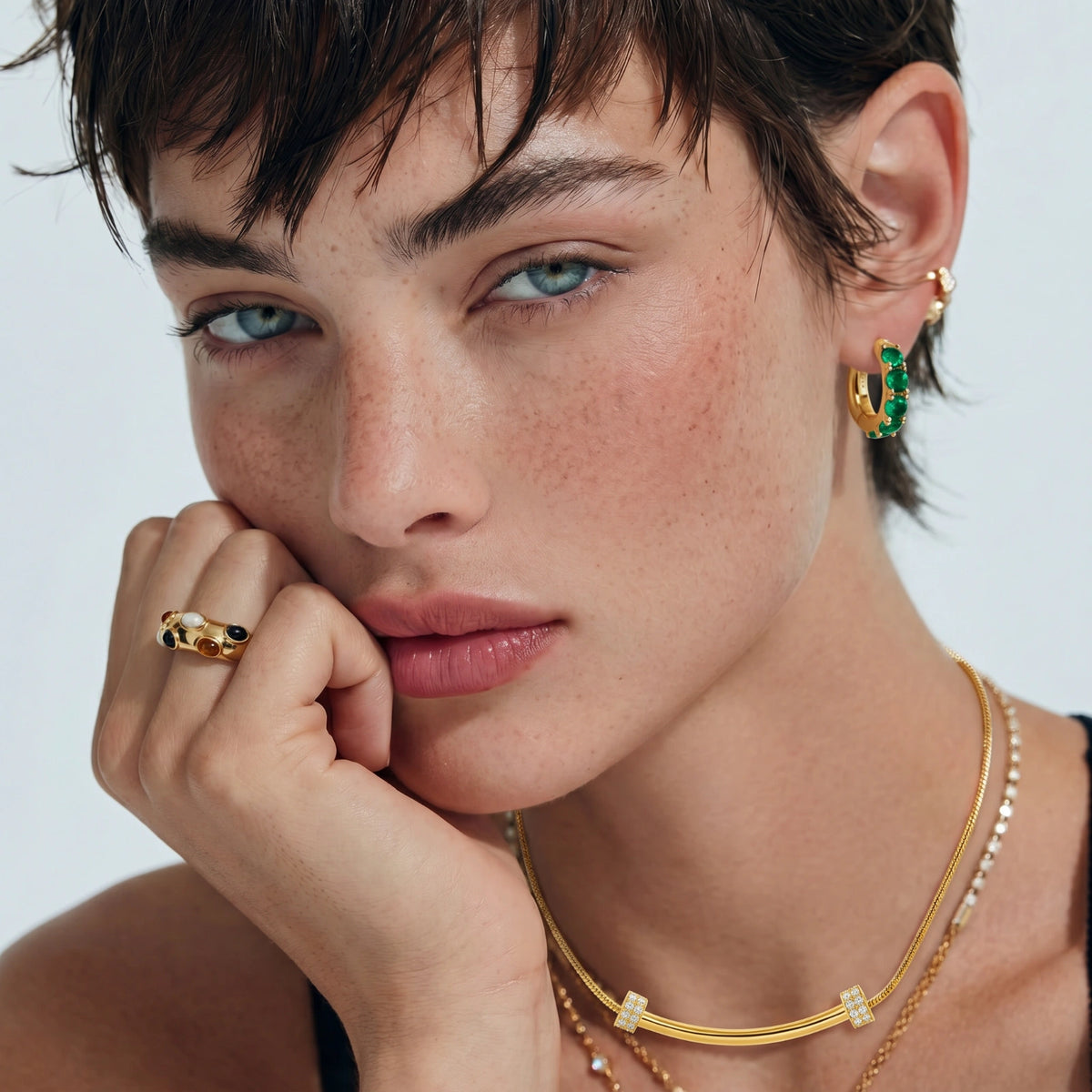 Emerald Huggie Hoops - 18K Gold-Plated - 925 Sterling Silver